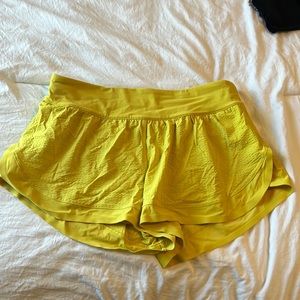 LULU SHORTS- calm tides lined running shorts- yellow- size 8